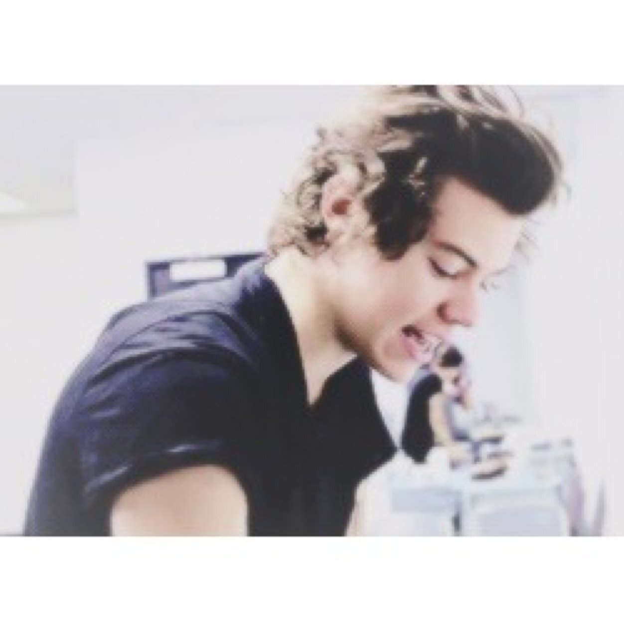love me please..