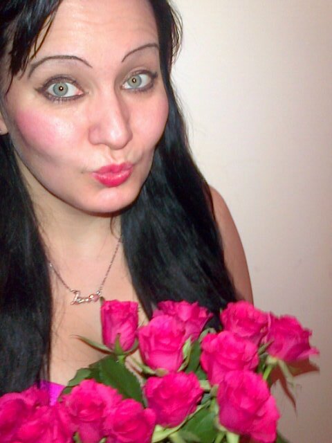 ♥Hi, friends! I'm Lizzie Goulding! My nickname is Queen Elizabeth I. I love finding new friends from all over the world! Love You all! ~Yours Lizzie Goulding! ♥