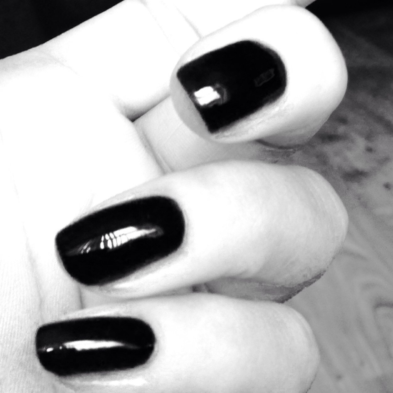 Natural nails only! No falsies or extentions! The original 2 week manicure mobile service @ hot.nails@mail.com 
dm or email to book xxx