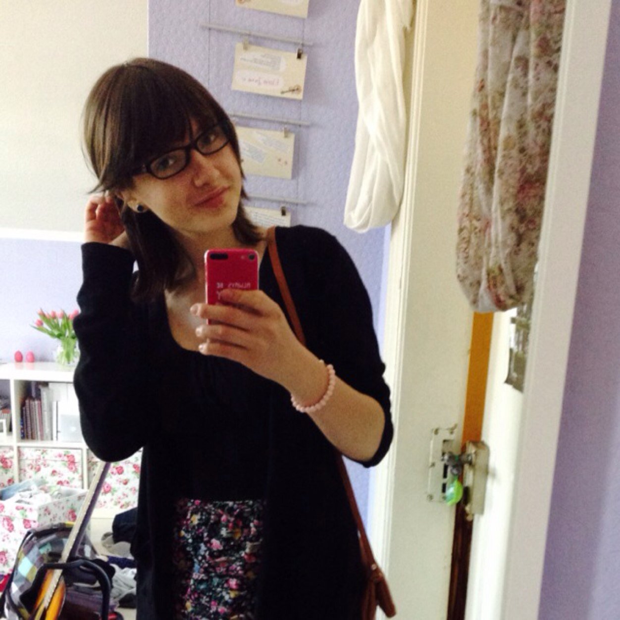 iknowyoucare_'s profile picture. Elena Jane Goulding, Books, Cats & Tea.