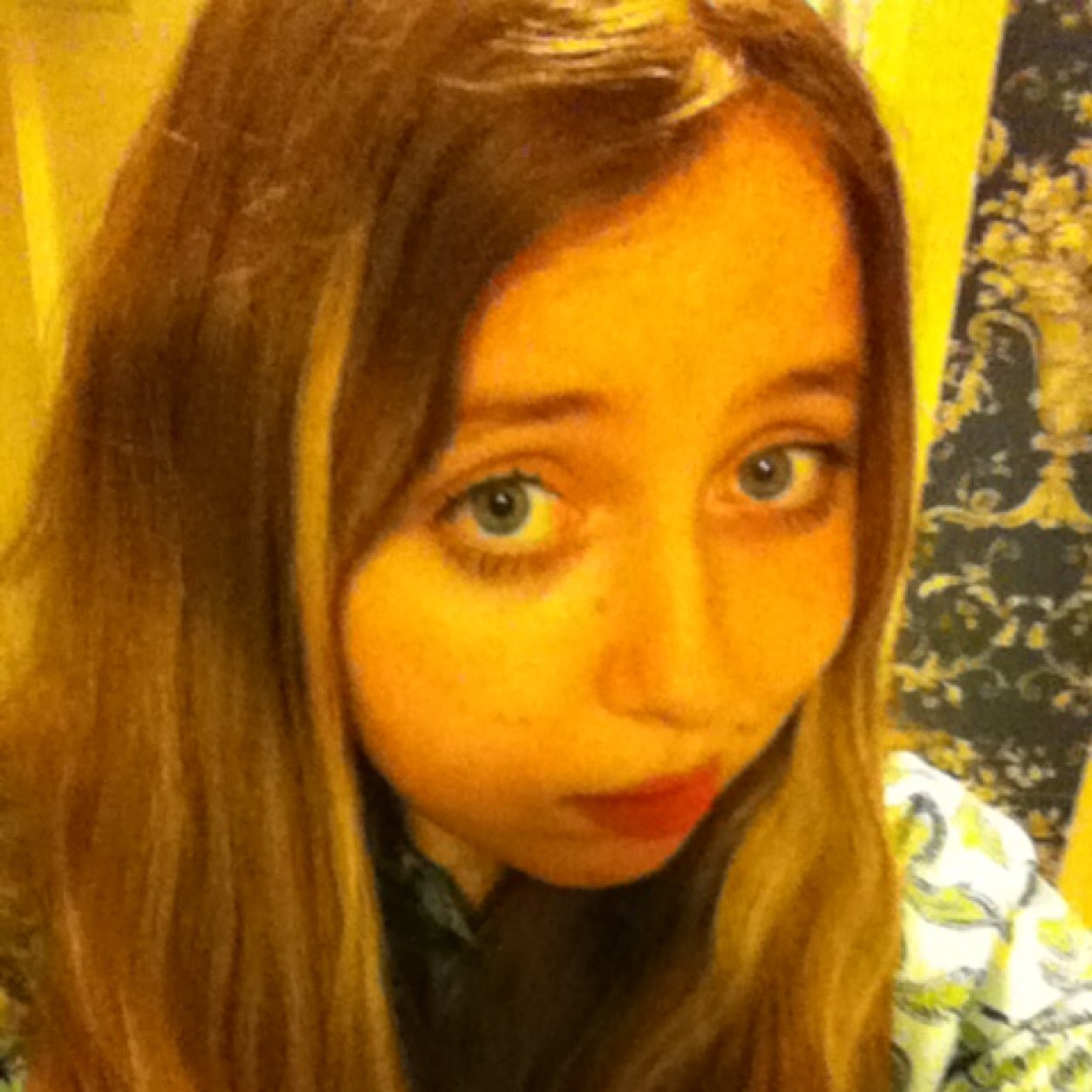 i_am_a_chemist_'s profile picture. 17. Artist. Vegetarian. Pisces. The eternal love for bands pumps through my ever beating heart. -motivational sentence here-.