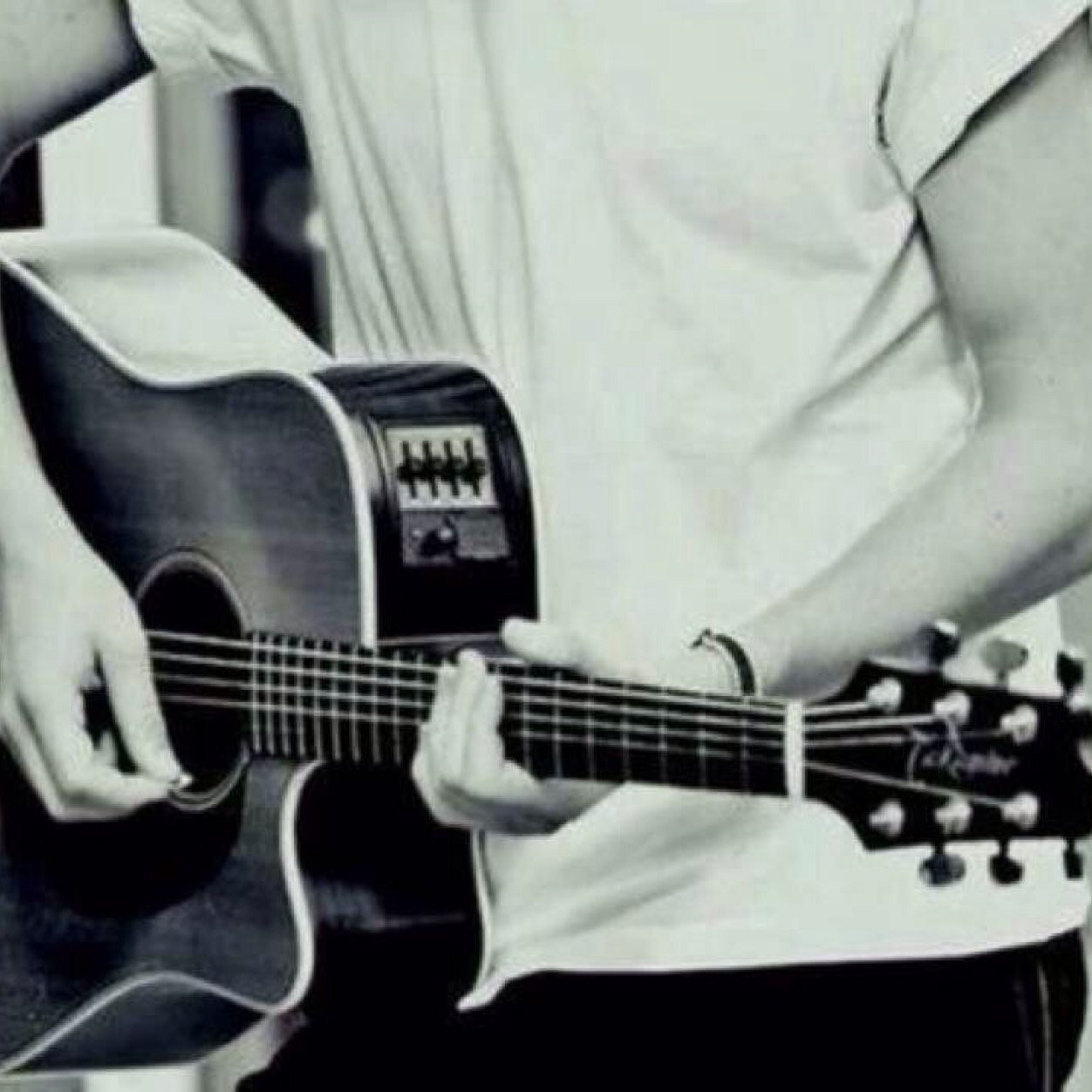 Nathaniel Winters, but you can call me Nate :') I'm 15 and I play the guitar.