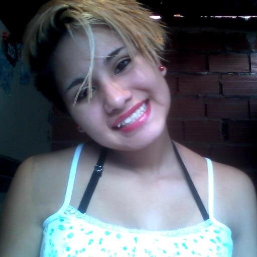 BELIEBER,MAHOMIE,SMILER,DIRECTIONER FÓREVER.  Follow Me And I Follow Back .. I Promise ... ♥