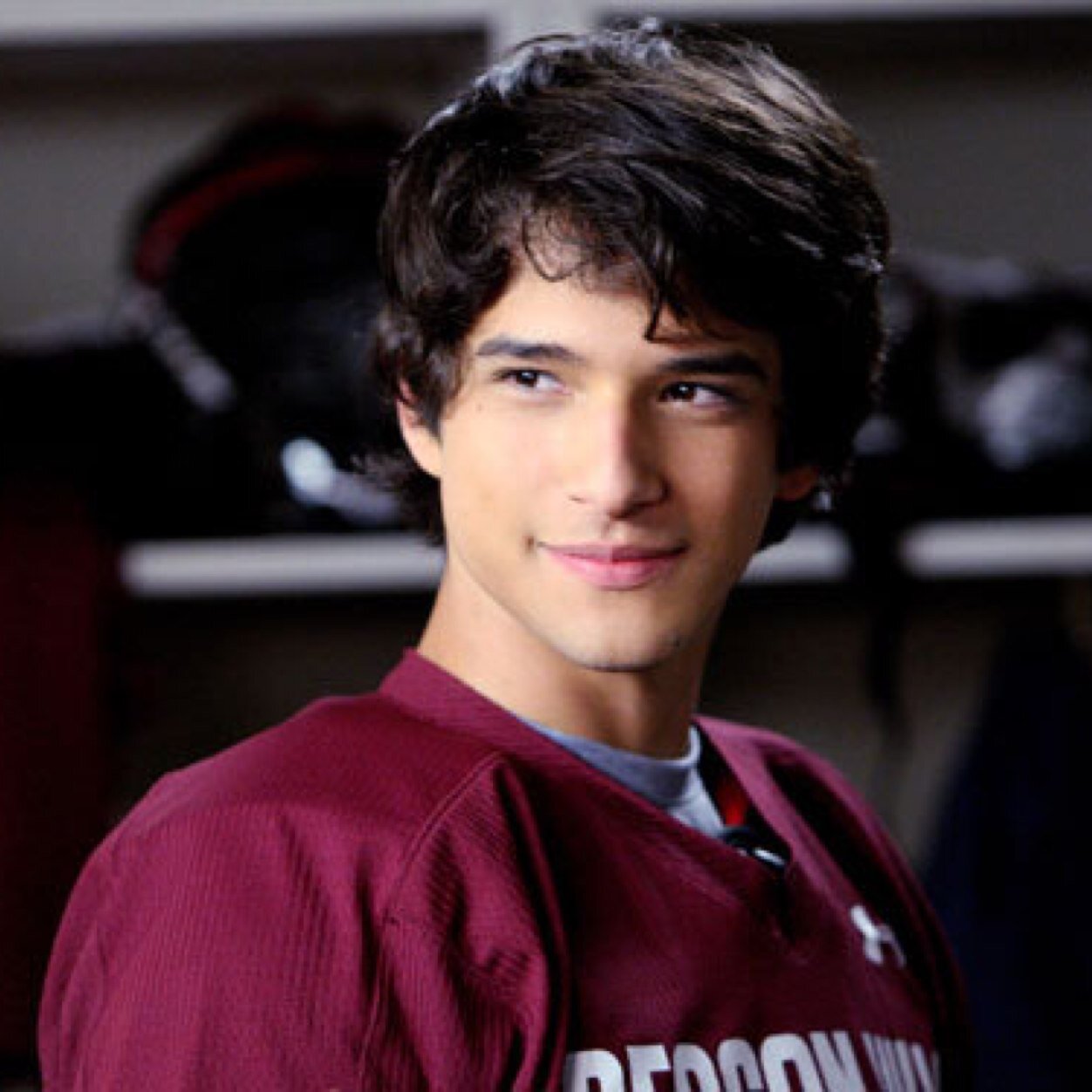 Hey i just gave you a free follow, please please follow @teenwolffeelsss ♡