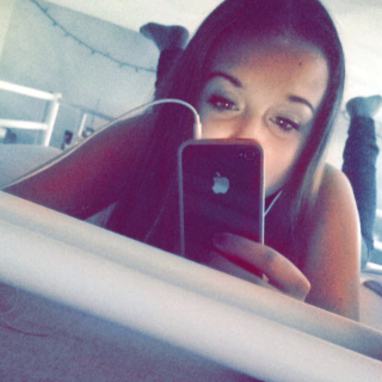 Insta: Demivdpx• Dpfzrsvsrh• Magcon• Christian collins • Madison beer •