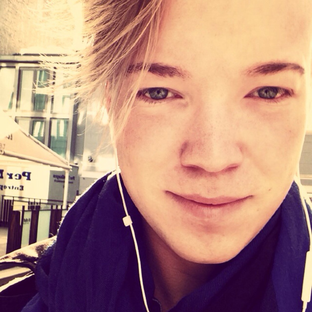 OSmogeli's profile picture. Living life loving every moment of it.