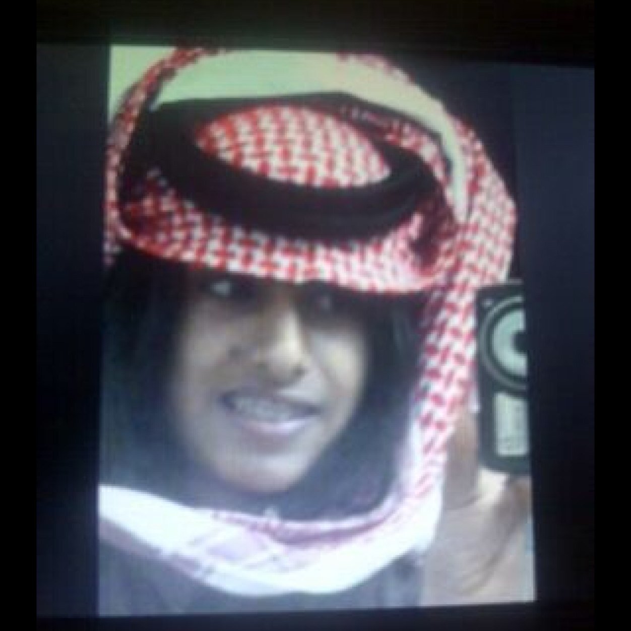 ولأني أجهل الغَيب يا الله
إجعل القَادم لي خيراً
ولا تُعسّر لي أمراً. ً ً.                                                  Kik=7motshy11