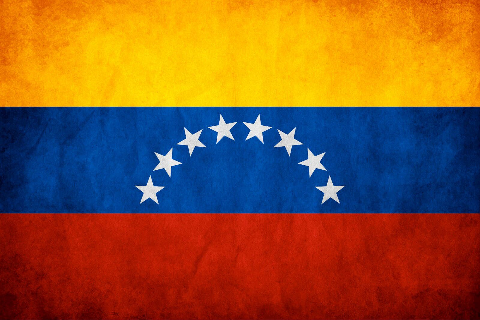 Es igual de asesino quien apoya y miente a favor del que dispara, que quien aprieta el gatillo. ¡LA VERDAD DE VENEZUELA!