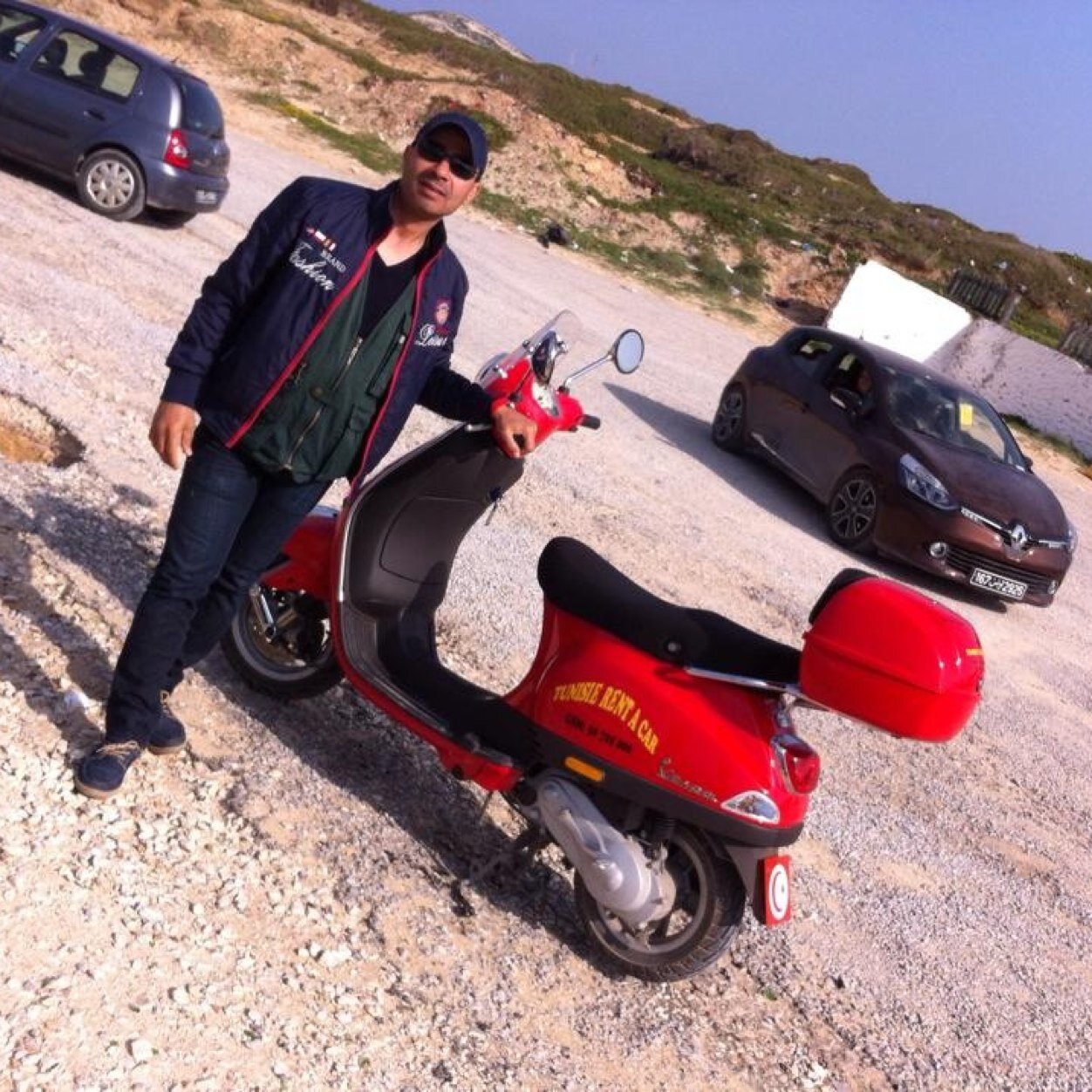 Location moto vespa LX50
Location voiture  00216 50 725 000
