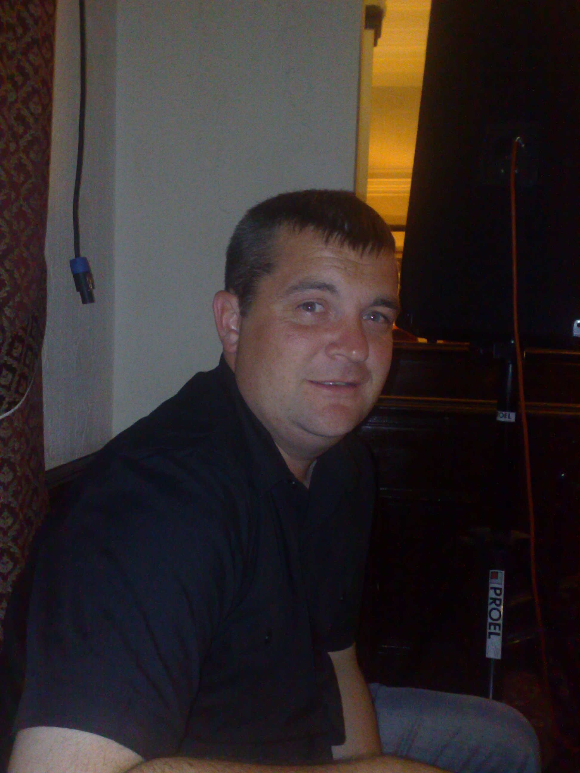 farther husband gamer streamer on twitch and singer