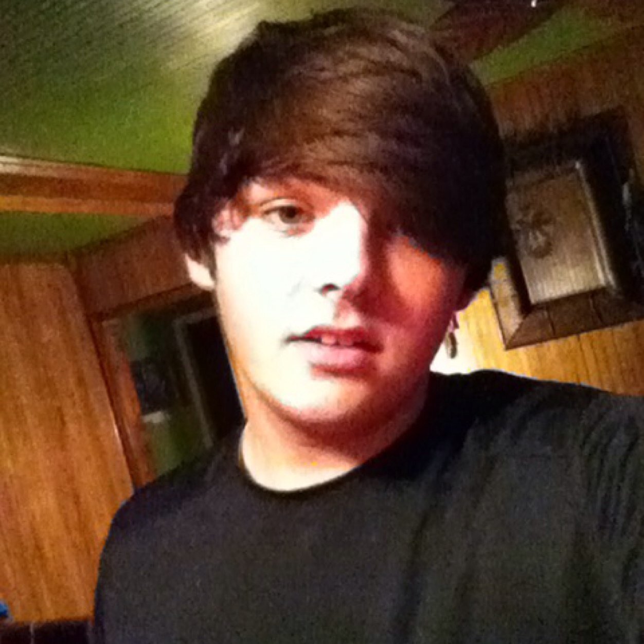 My names stephen, 16, love music, sports, and girls!