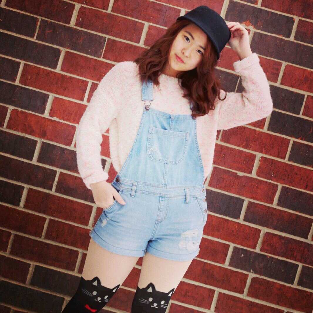 One nerdy fashionista with kdrama and kpop obsession.