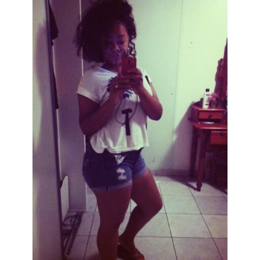 Pa Ba Mwen Gaz ♥ ツ . #TeamCapricorne ♑ ♥ . #TeamChabine ☆ . TeamOM  ←  Milannn ஐ ♂ No ℓ㍵з♡