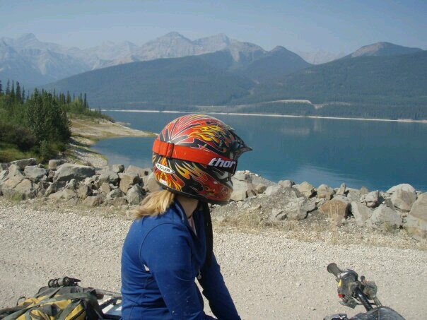 Canadian commuting to California; love nature, history, hockey, science and wine.                Frequently wake up unaware of which city I'm in.