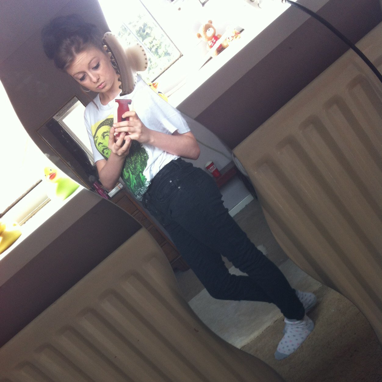 Hi I'm 15 years old, I'm a singer from ashford. I'm in a relationship with my amazing boyfriend josh. Follow me!
