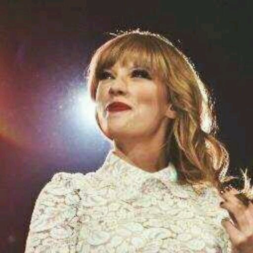 Hi my naem is taylor 13 yours old follow me i love little mix .