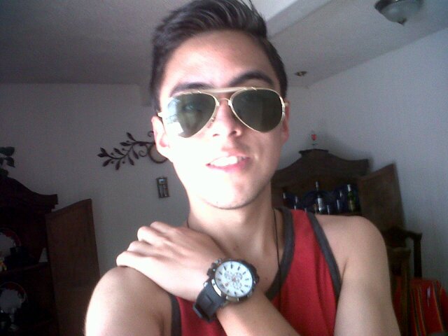 Amo la música electrónica • Pin:2A7946DC• FUTBOL *-* • Amo patinar • TOMORROWLAND ♥