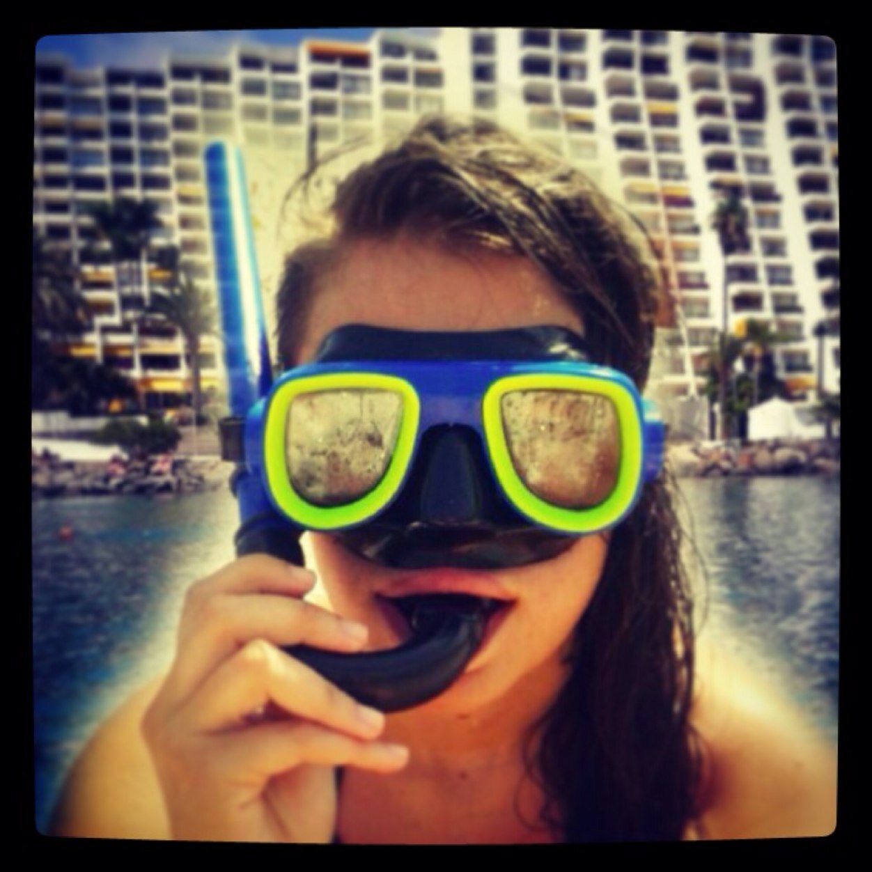 Larongi's profile picture. Ex-Estudiante de un día antes, aplatanada por cuestiones geográficas y viajera hereditaria.