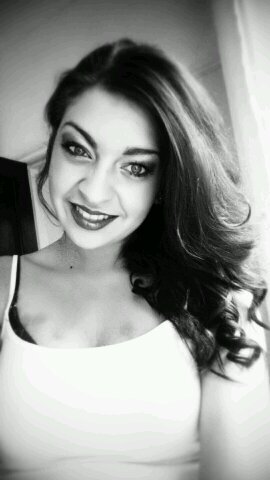 20, cornwall maid, love music, photography and loads more crap !