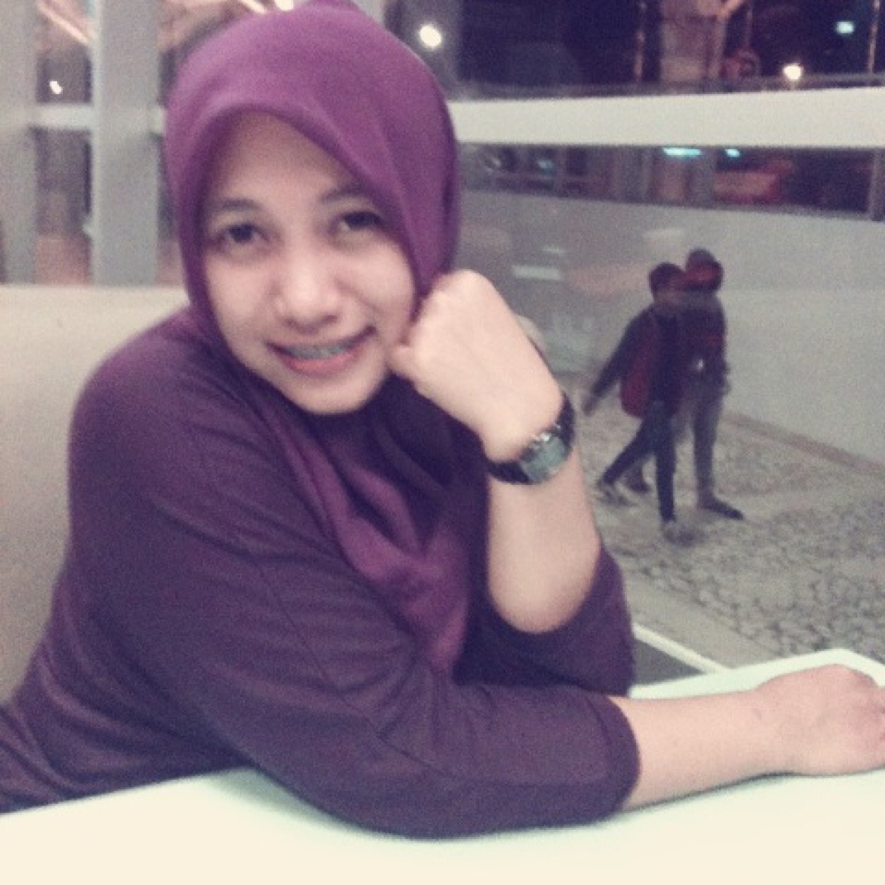 tieyo02's profile picture. Jika dunia hanya berisi segala mudah; tak mungkinlah sabar dijadikan pintu masuk jannah.