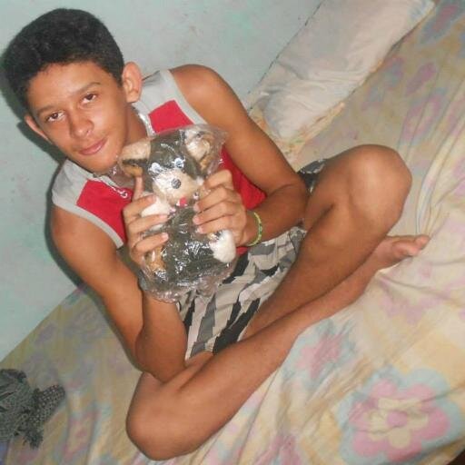 Apaixonado pela Vida. Me julgue do jeito que você quiser. A opinião é sua, mas a realidade é minha! ツ