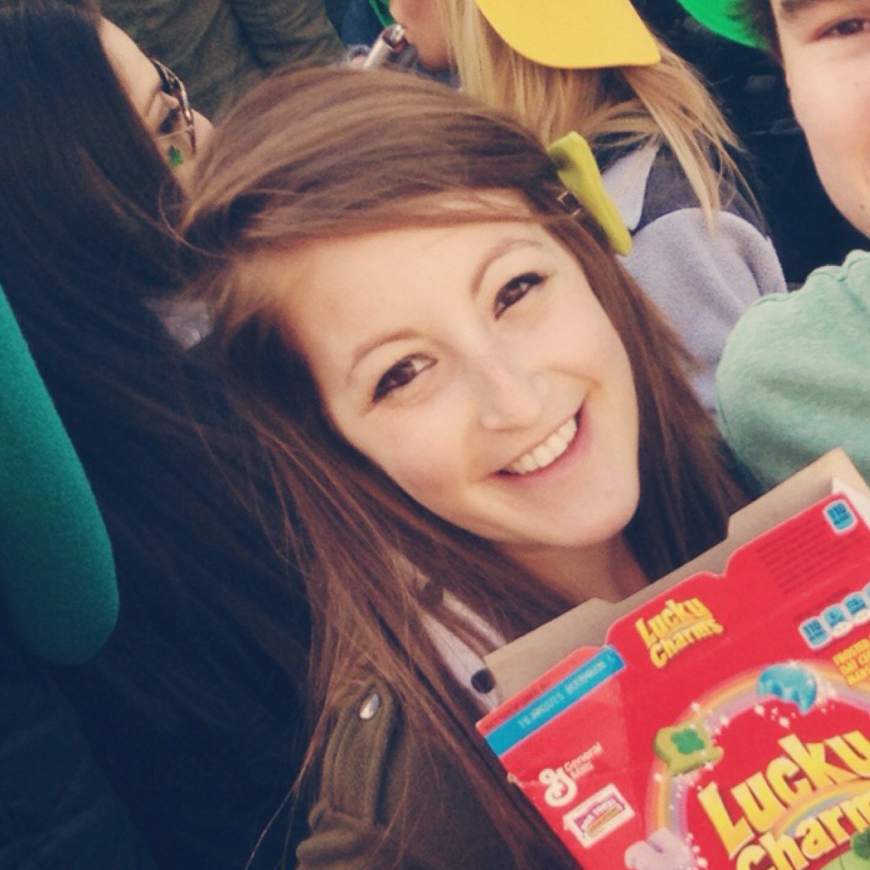 amelesss's profile picture. Let's giggle like children, make a wish upon a star