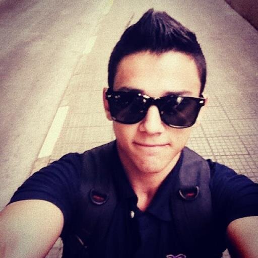 Instagram @Frazao_Lima Acordo arrependido mas não durmo na vontade!