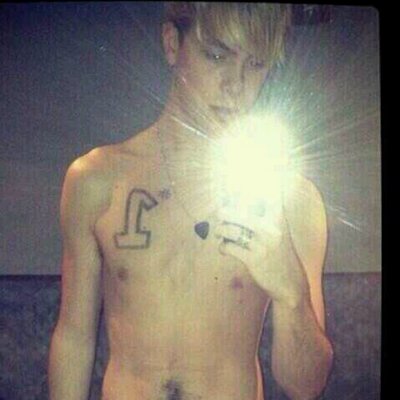 nude girls in hotel ross lynch penis pics