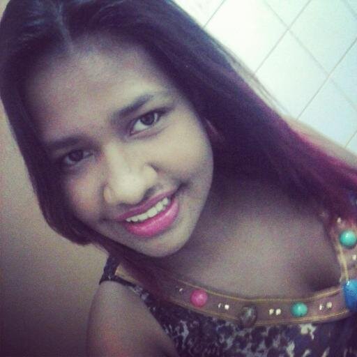 Apenas um alguem cansado do mundo das pessoas, dos sentimentos, cansados de acreditar. São Paulina s2 , Deus I love you ;$ ♥