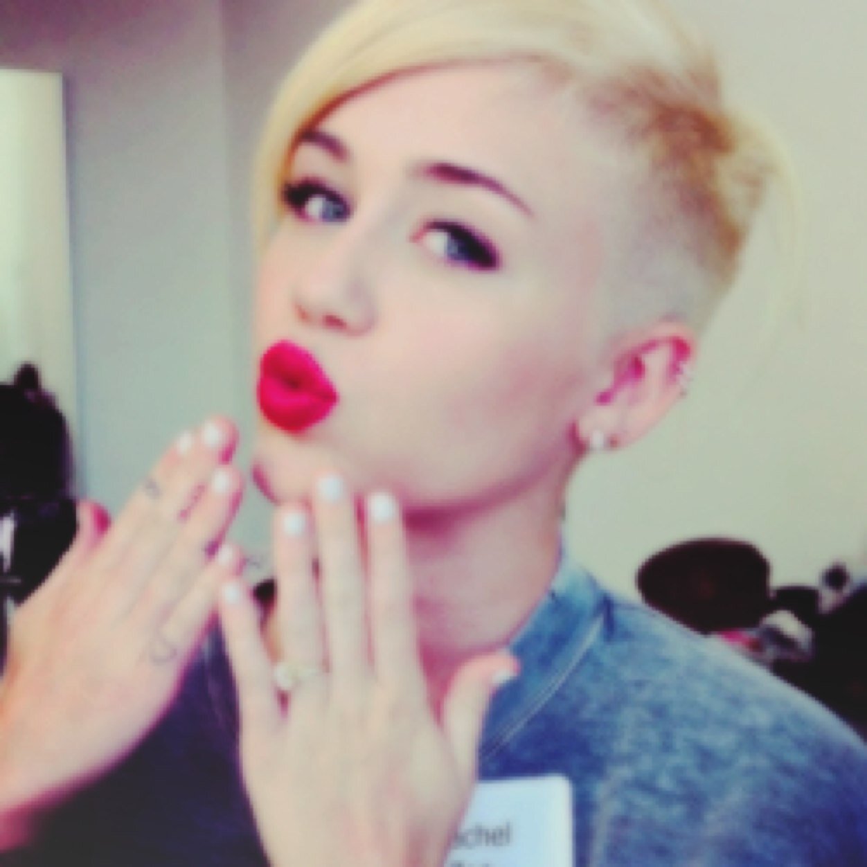 △ bitch please, i’m miley cyrus △