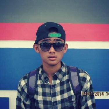 rapper di coconut of beach