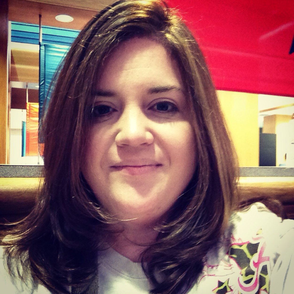 loriwhisante's profile picture. 