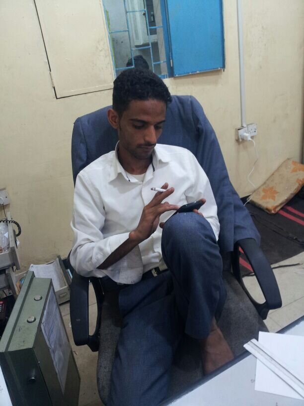 ‏لكل شخص لغاء حياتي من وجوده سيغنيني الذي اغناك عني فلا فقري يدوم  ولا غناك تحياتي لمن دمر حياتي