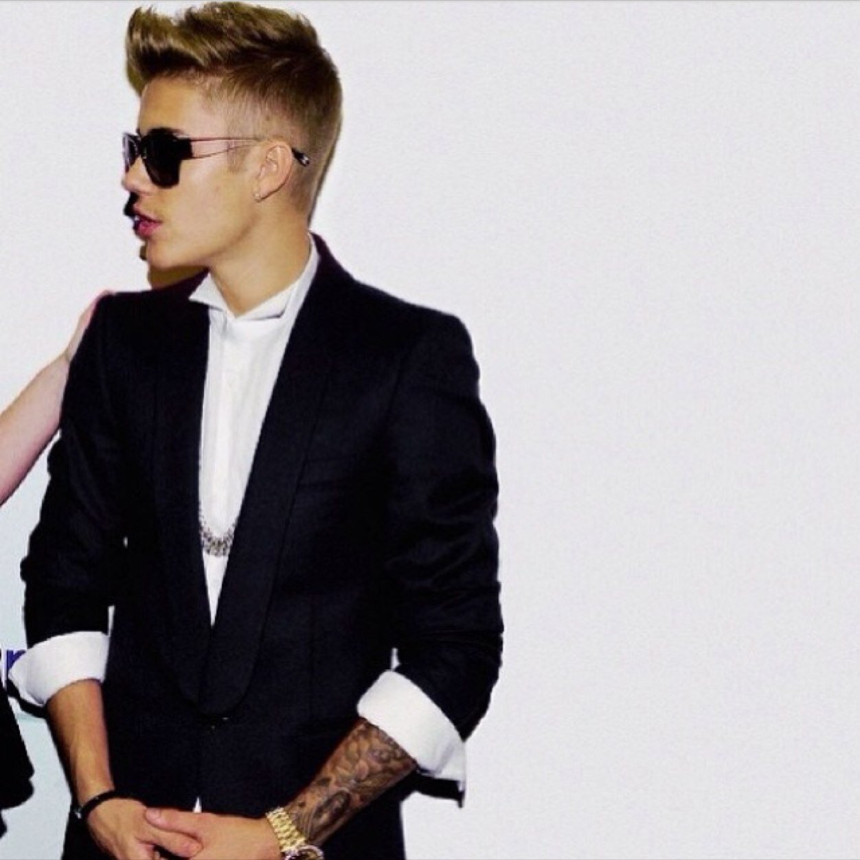 AliluvsJB13's profile picture. just another girl in this world who loves a boy... who gives me happiness... who saved my life... who's name is Justin Drew Bieber