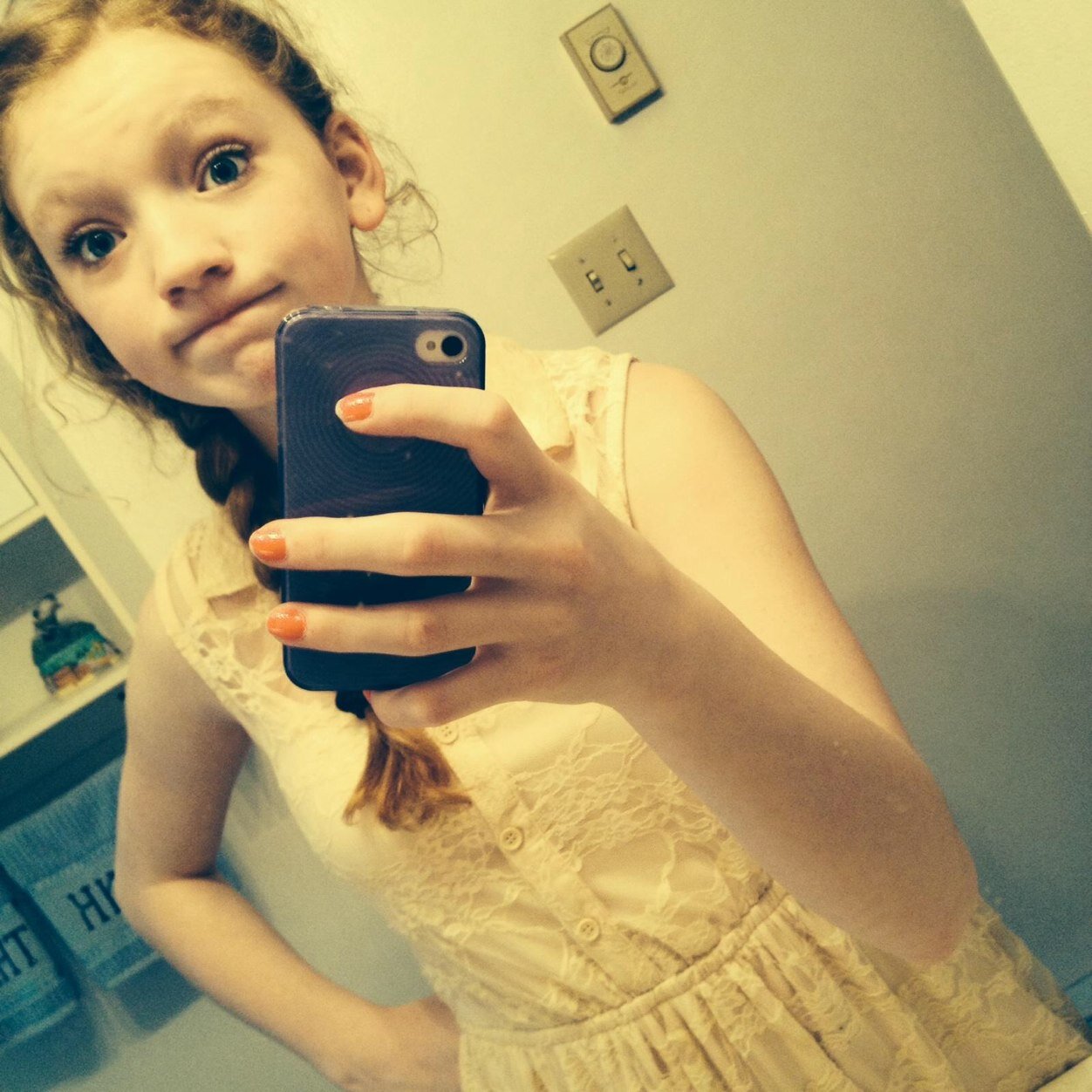 Hi. My name is Kaylen williams. I love making vidoes for my channel. I love the summer!!!