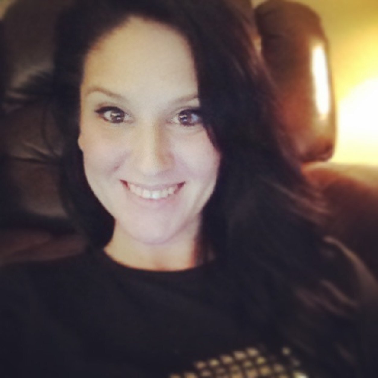 Mother of two. Advocare Distributor. Gym-aholic. MakeUp Artist. Atlanta Braves ♡