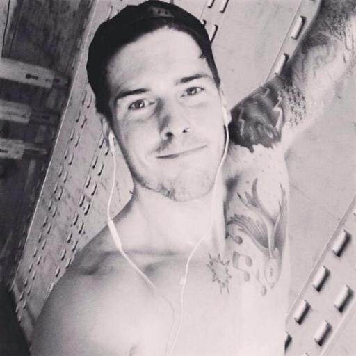 ZackyAllTimeLow's profile picture. Kiss me