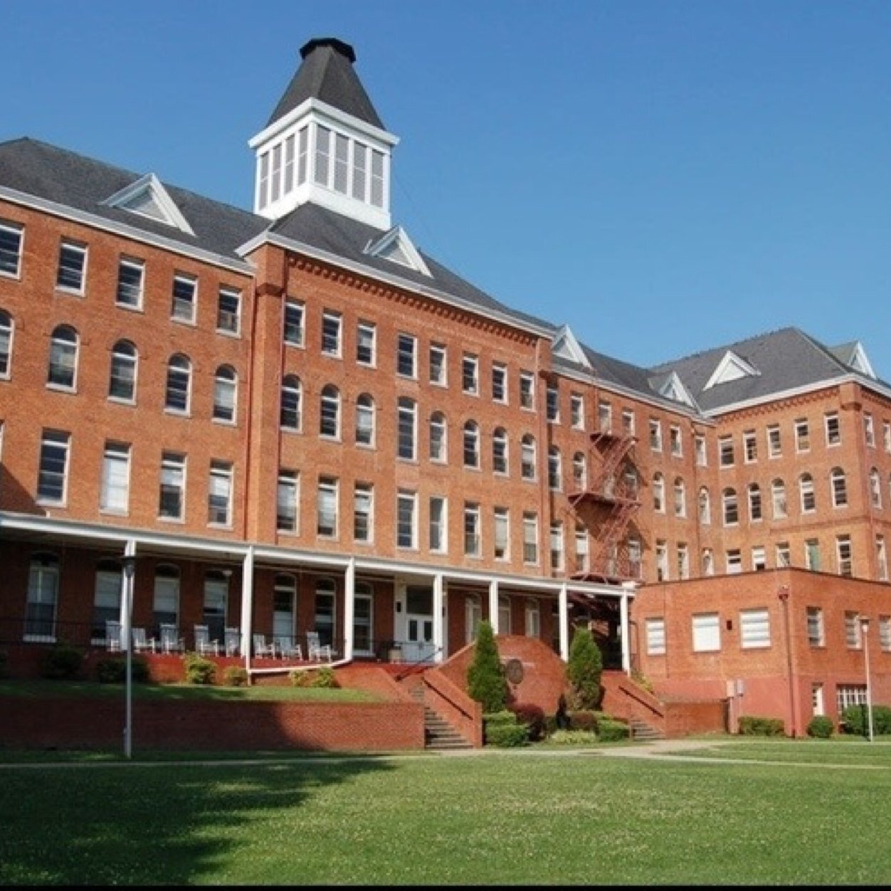 ZanaCityRPG's profile picture. Welcome to Zana College you can be anyone and anything the choice is yours! All you get to do is live life the way you dreamed. Friends or foes? You decide!