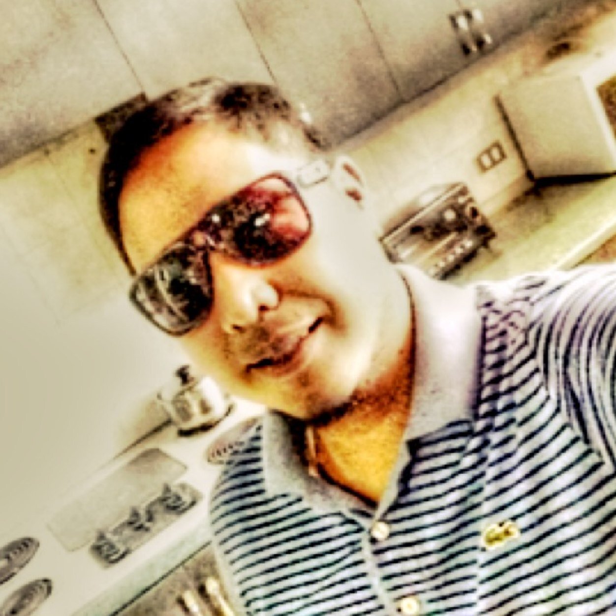 Lanz933's profile picture. businessman from taguig city... lasalle grad pero tambay ng ateneo maisan. motto di baleng tamad, di naman pagod