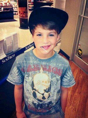 Justin Bieber･austinmahone･onedirection･MattyB ＜海外、洋画、洋楽、Disney＞love   Dir ←followme
中山来未ちゃん大好き♥