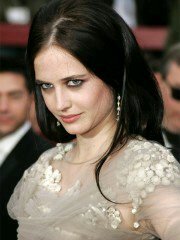 RavenPersiaWar_'s profile picture. Bloodthirsty woman. Maiden Warrior. Crazy and sweet. Enjoys Bloods, Sex, Food. #LoveJoker #LoveDarcy #Bi #21+