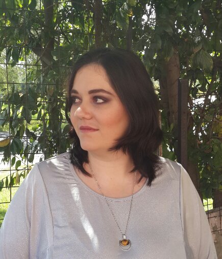 Reader, writer, doodler, animal lover, crafty and mostly crazy.