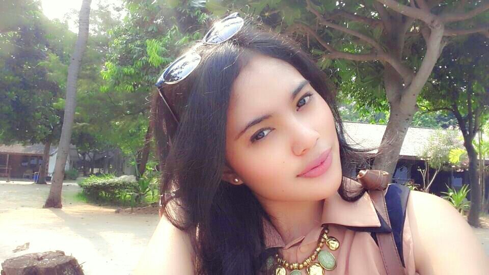 I'm a happy traditional & modern dancer - Head of @ktfui 2012 ❤ Fiscal Administration, FISIP Universitas Indonesia. @abnontimur 2013