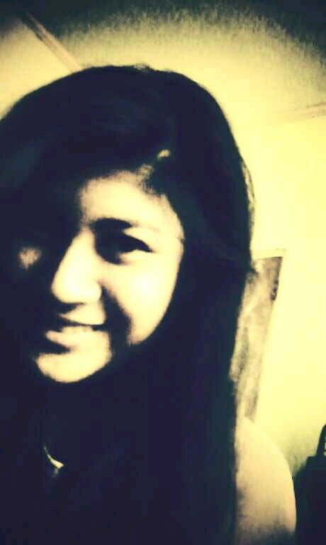 I like food..... but I like real friends more, I hate people pretending to be someone their not, follow me and I'll follow back. I also ship Larry;)