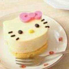 東京生まれの東京育ち♡JD2☆心理学専攻してます(・ω・)院に行くかは悩み中！小さなころからキティちゃんが好き♡