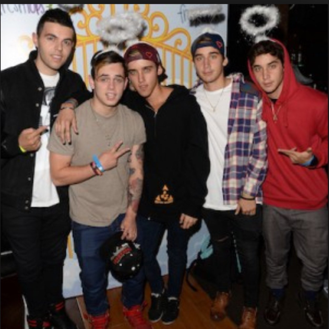 Niallsbooxo's profile picture. One Direction, Janoskians, Justin Beiber, Austin, Faydee and Youtubers ❤ Follows : Nash, Alex pulido, Jordan jansen :)! One direction (0/5) | janoskians (0/5)