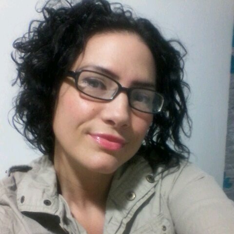 our eyes are placed in front... because its more important to look forward than to look back ♥