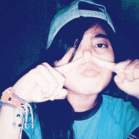 follback me and follow me :D okehh (y)