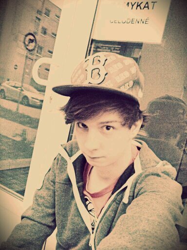 Directioner3
I am following back :)  [Dancer and Songwriter] Dove Cameron and Chrissy Costanza3
