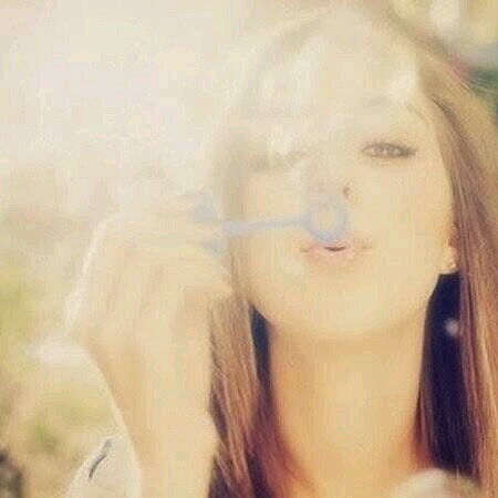 Sarahliu18's profile picture. 